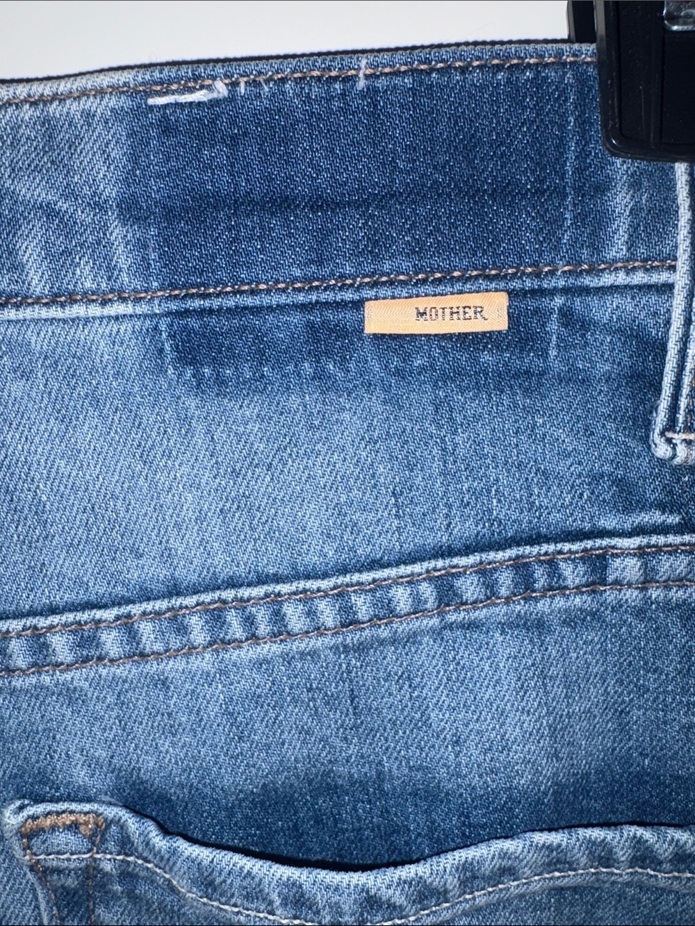 MOTHER Superior Women’s Faded Blue Relaxed Jeans - Picture 6 of 7